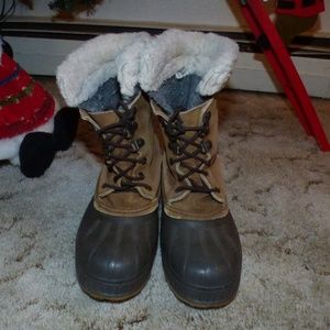 Women's Sorel Snow Boots size 6